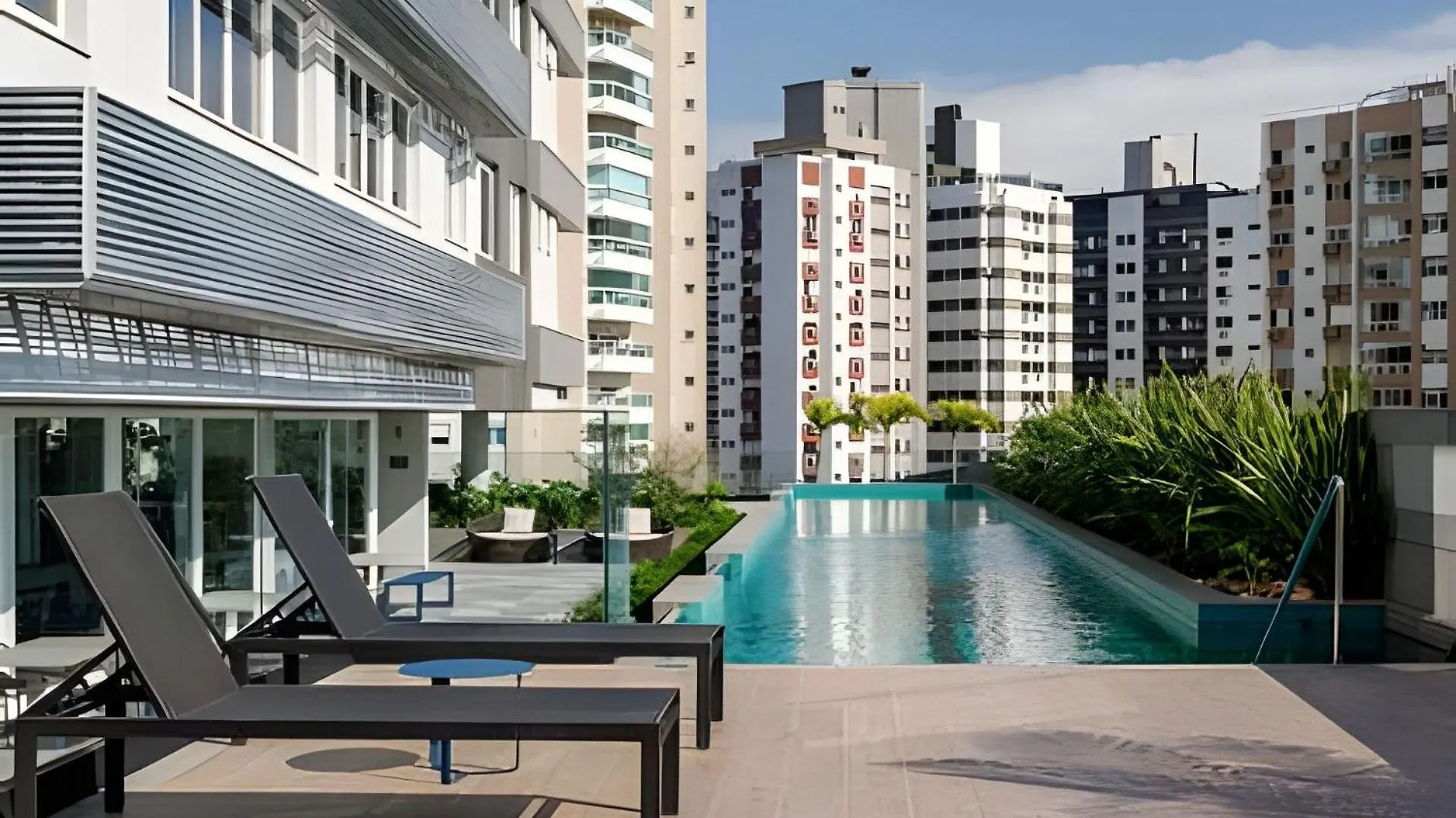 Apto 2 Quartos Com Sacada Ed.Jardim Milano Florianópolis 0*,  Βραζιλία